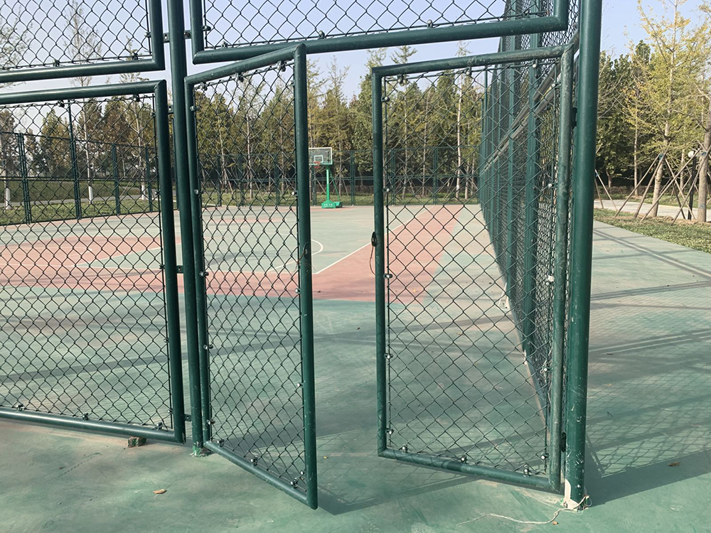 甄特护栏球场围网：为运动安全保驾护航