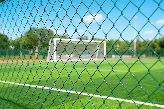 2025 年球场围网采购:看懂 3 点,少花 30% 冤枉钱(图2) 2025 年球场围网采购:看懂 3 点,少花 30% 冤枉钱(图2)