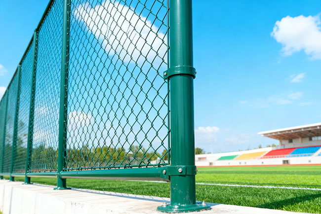 建球场被球场围网价差搞懵？85 元到 210 元 / 米，算清这笔账(图1)