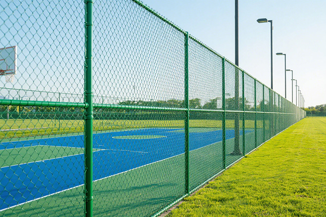 球场围网怎么建?施工方案全攻略:材料、流程、安全一步到位(图1) 球场围网怎么建?施工方案全攻略:材料、流程、安全一步到位(图1)