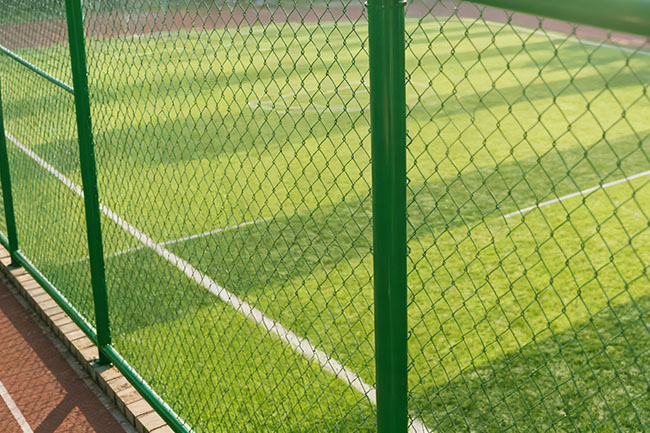足球场围网多少钱一平米？看懂价格构成，避开 90% 的坑(图1)