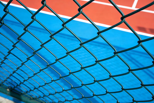 2025 球场围网价格与选购要点,甄特护栏为您讲解(图1) 2025 球场围网价格与选购要点,甄特护栏为您讲解(图1)