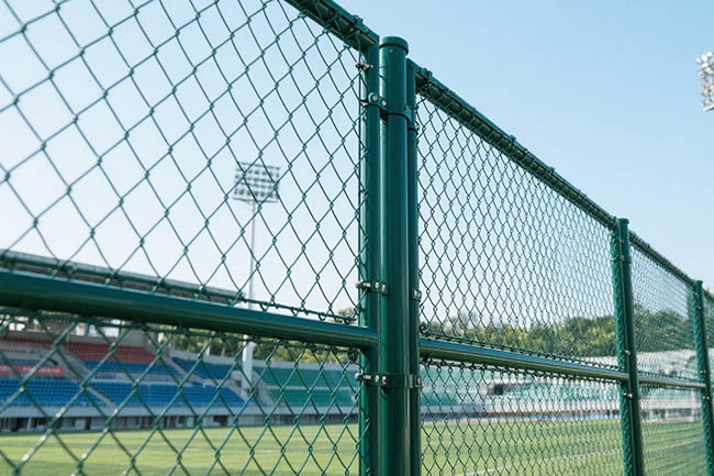 球场围网多少钱一平米？揭秘 20-50 元价差真相，预算不浪费攻略(图1)