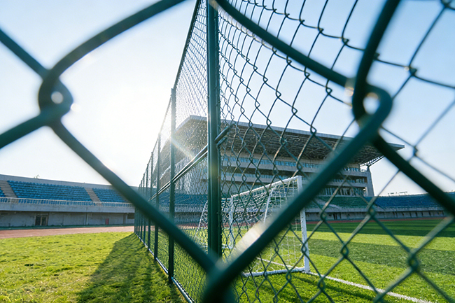 球场围网选哪种材质？甄特护栏：3 种主流材质对比(图2)